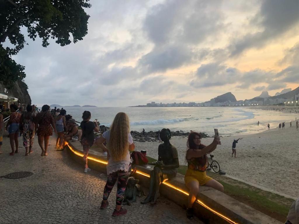 Copacabana Rua Tranquila E Arborizada Perto De Tudo Posto 2 Rio de Janeiro Exterior foto
